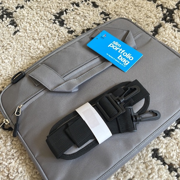 NWT Laptop Case 13” - Picture 3 of 5